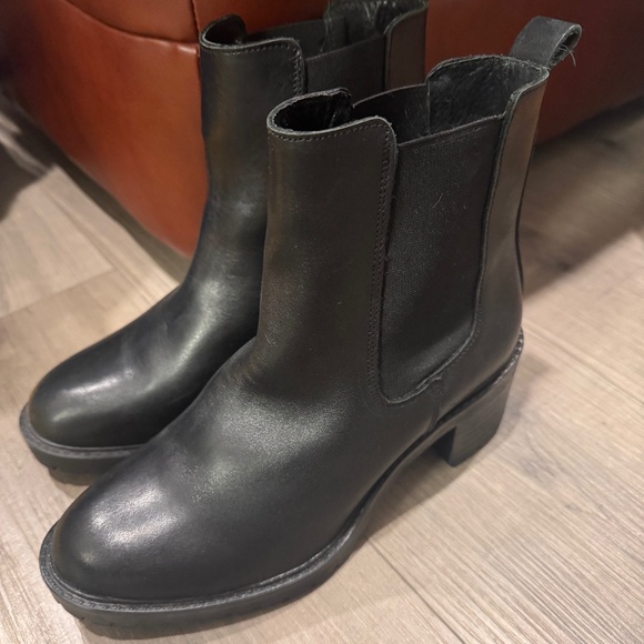 Leather Boots - Size 38 - Picture 1 of 2